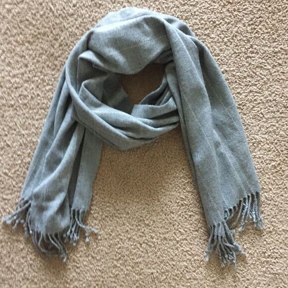 H&M Gray & White Thin Striped Scarf - Picture 1 of 2